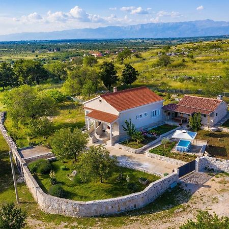 Holiday Home Ante With Beautiful Private Garden Nadin Extérieur photo