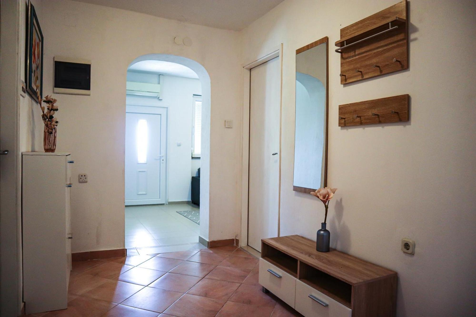 Holiday Home Ante With Beautiful Private Garden Nadin Extérieur photo