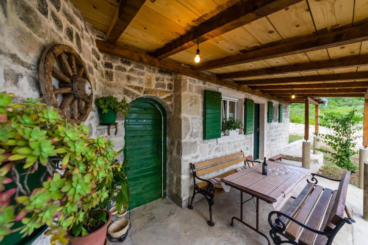 Holiday Home Ante With Beautiful Private Garden Nadin Extérieur photo