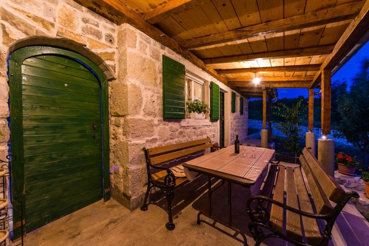 Holiday Home Ante With Beautiful Private Garden Nadin Extérieur photo