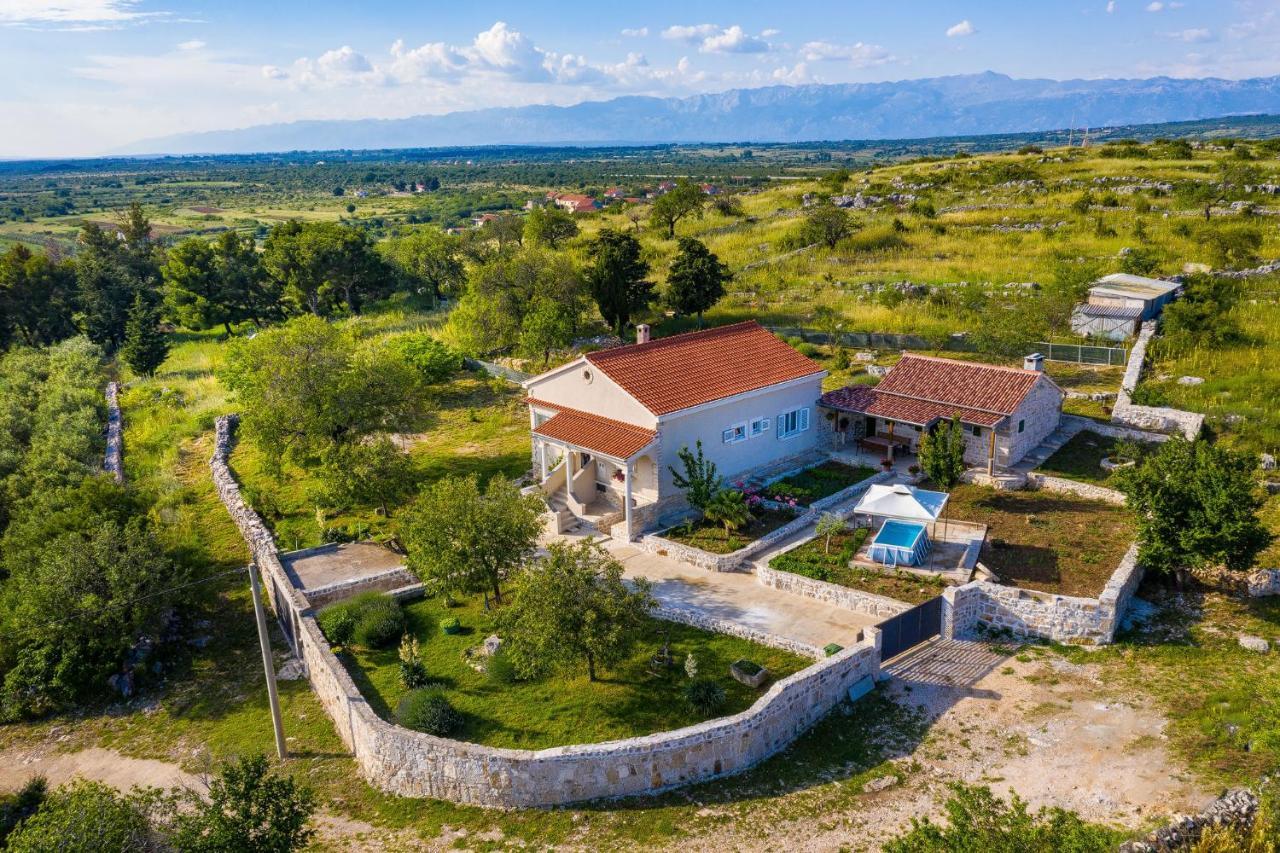 Holiday Home Ante With Beautiful Private Garden Nadin Extérieur photo